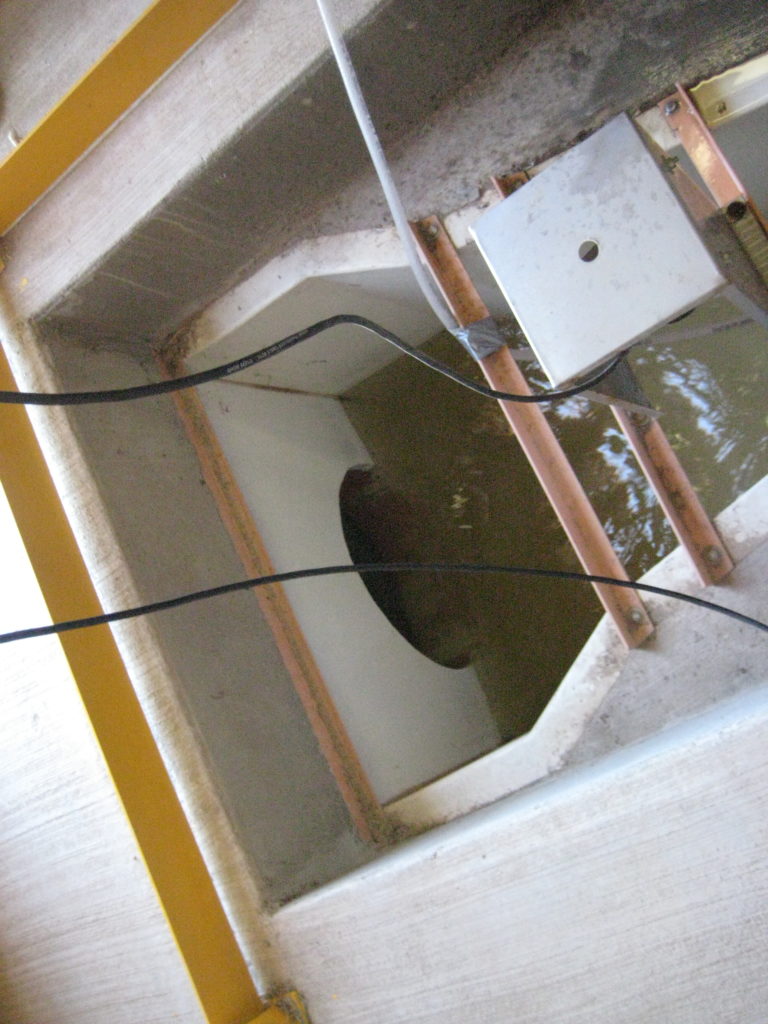 Effluent flume inlet